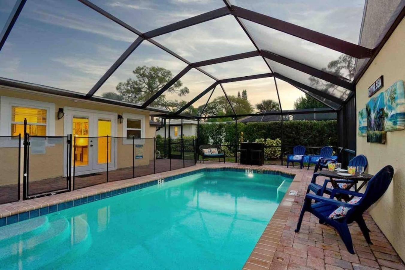 Great Shape After Milton-Pool Home Wows! Po Venice Esterno foto