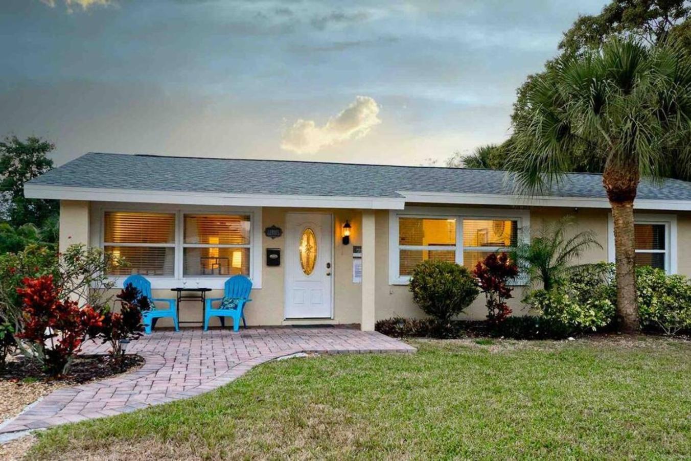Great Shape After Milton-Pool Home Wows! Po Venice Esterno foto
